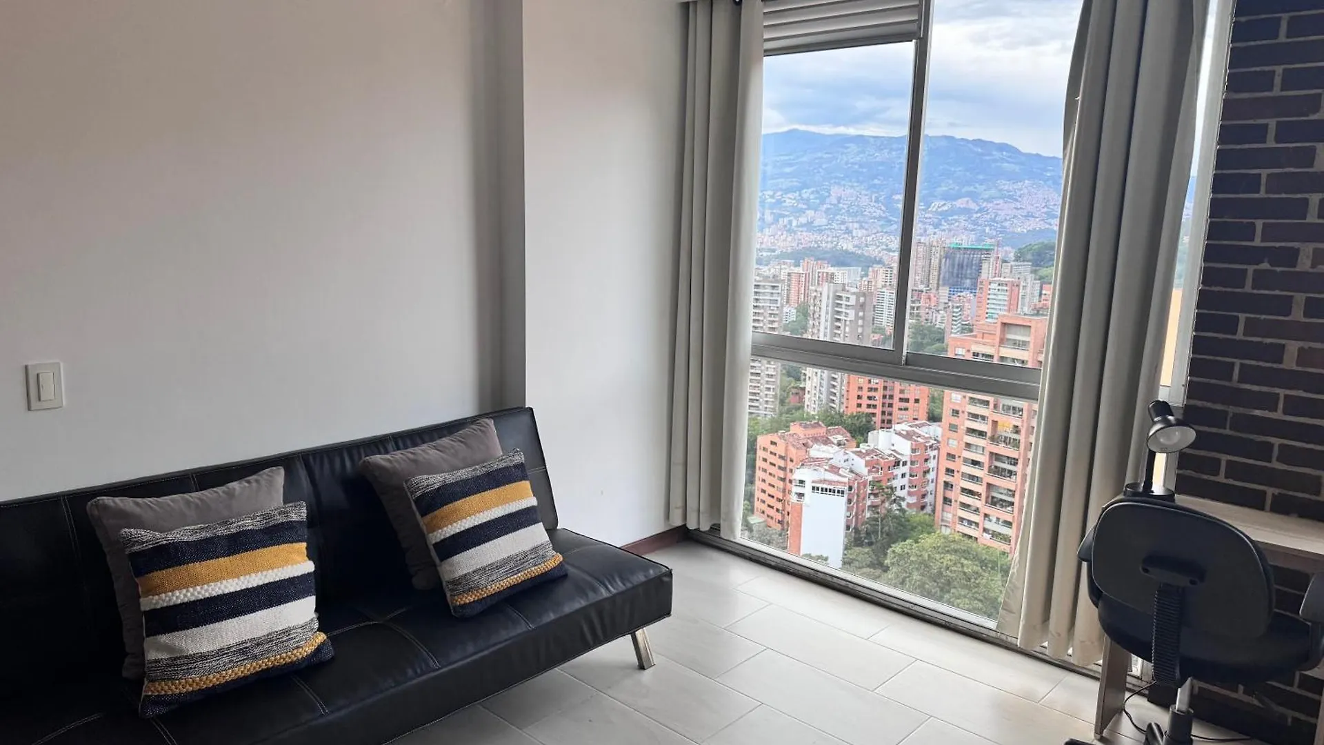 Apartamento Despierta En Poblado Medellin - Vista Panoramica